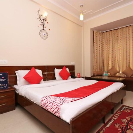 Oyo 19024 Majestic Oak Bush Hotel Mussoorie Exterior foto