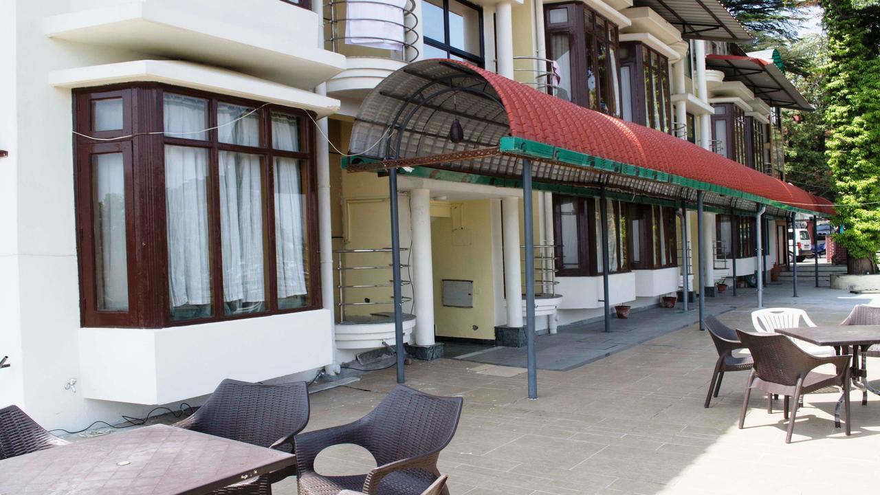Oyo 19024 Majestic Oak Bush Hotel Mussoorie Exterior foto