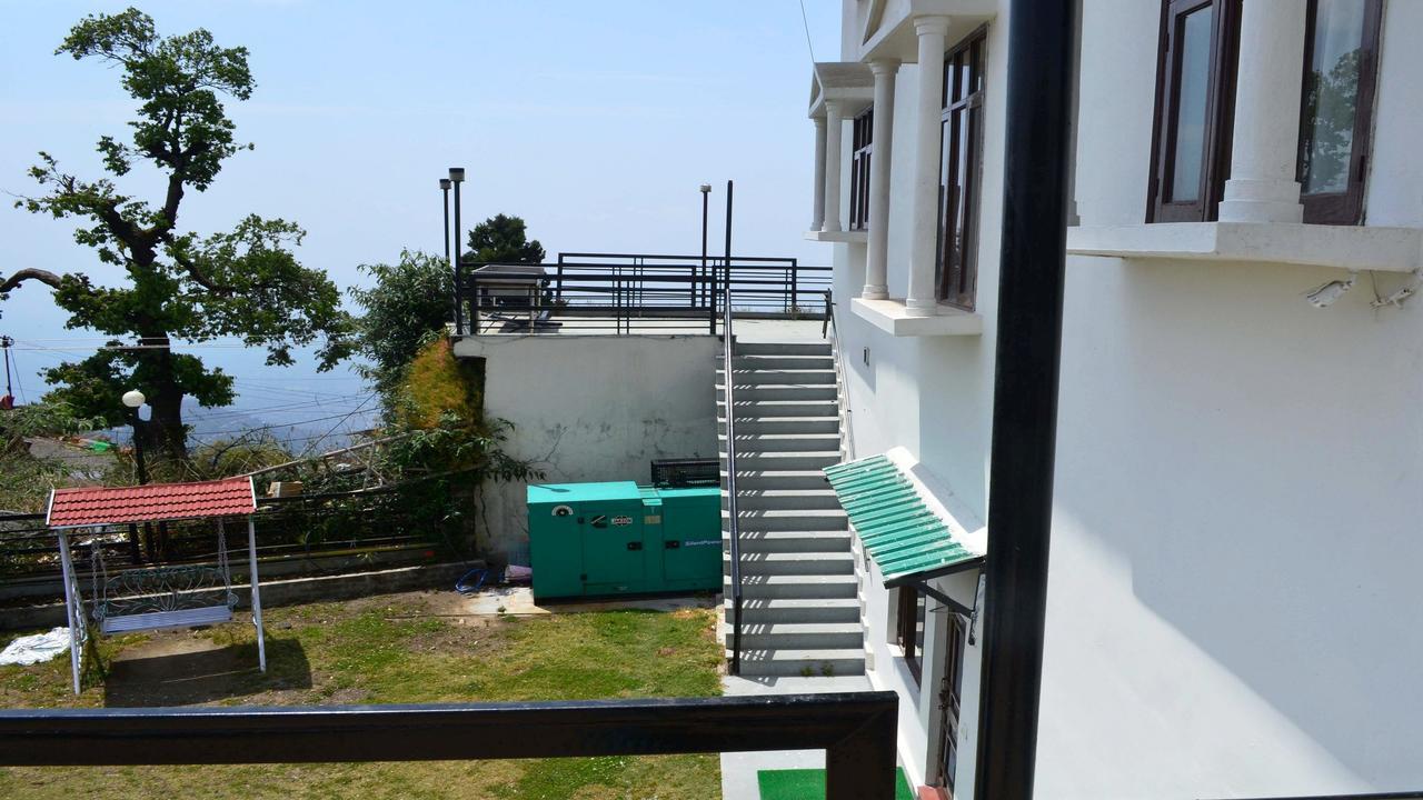 Oyo 19024 Majestic Oak Bush Hotel Mussoorie Exterior foto