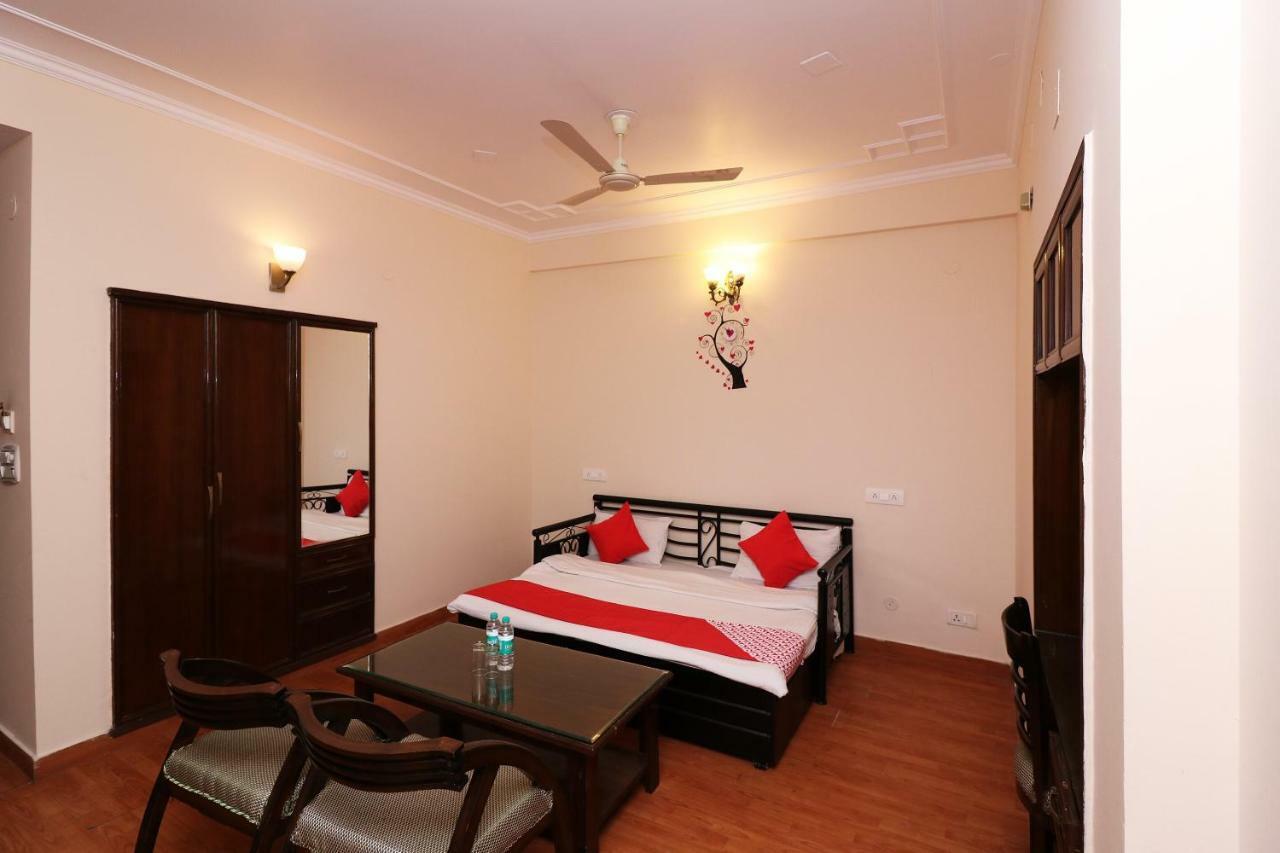 Oyo 19024 Majestic Oak Bush Hotel Mussoorie Exterior foto