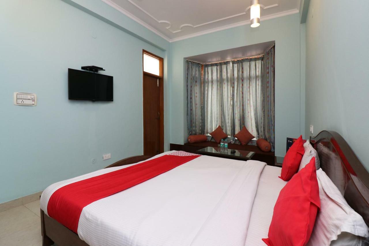 Oyo 19024 Majestic Oak Bush Hotel Mussoorie Exterior foto